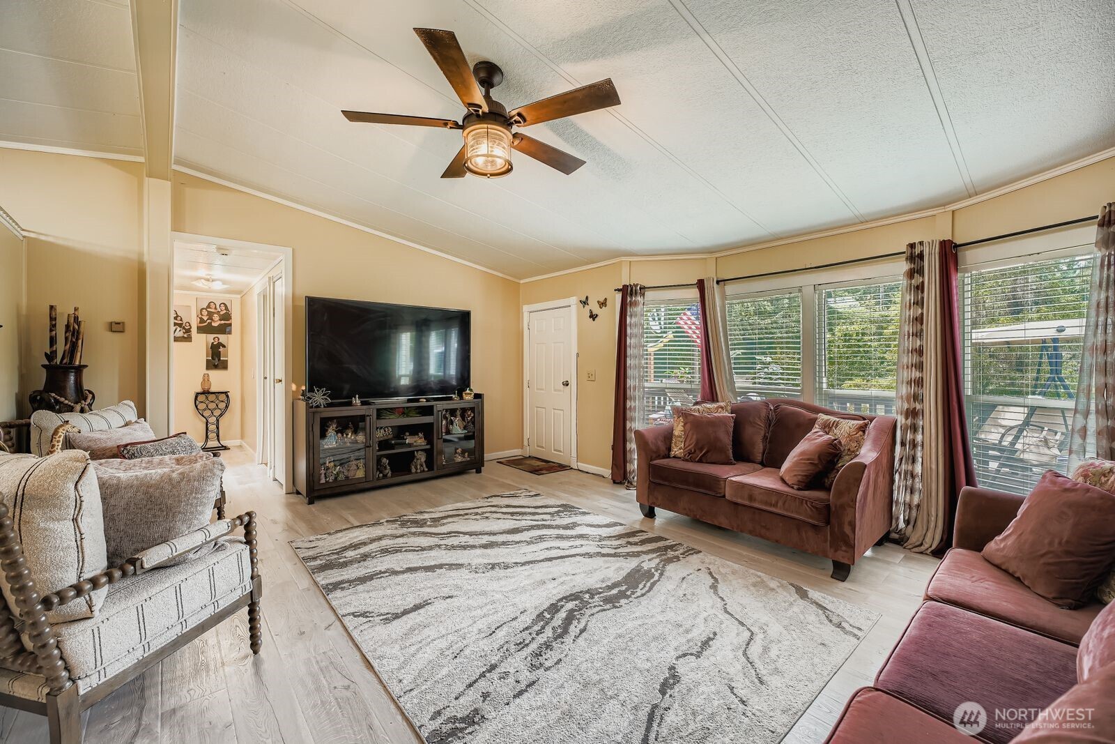 2431 South 371st Street, Unit 20 Federal Way, WA 98003 - Photo 5 of 28