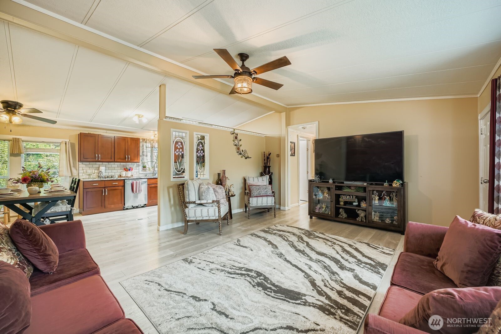 2431 South 371st Street, Unit 20 Federal Way, WA 98003 - Photo 6 of 28