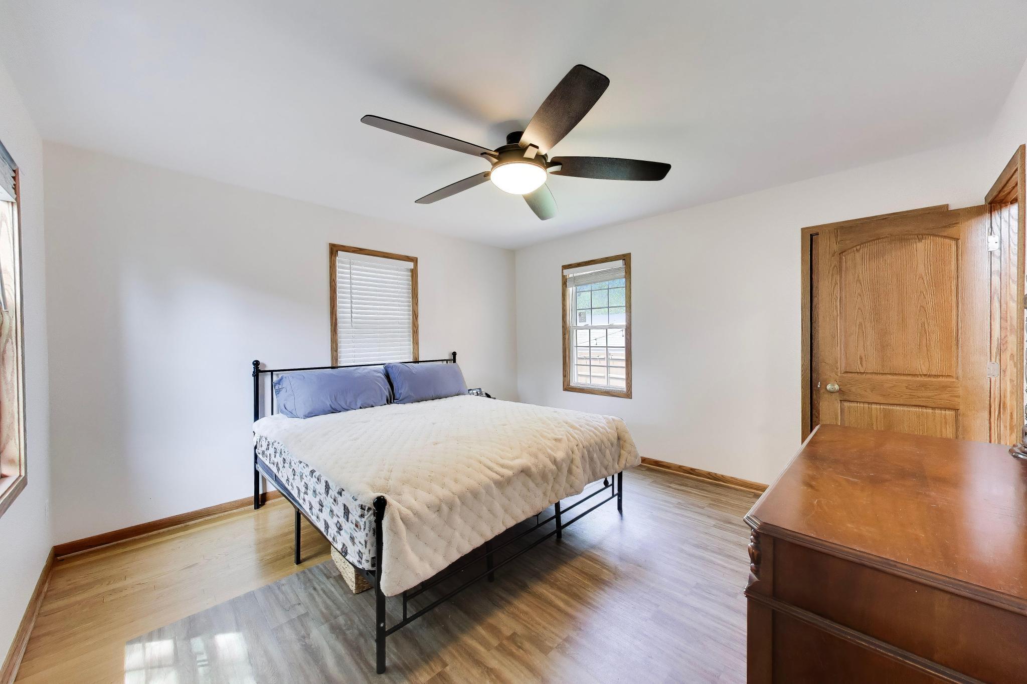 3290 Ridge Road Highland, IN 46322 - Photo 13 of 39 2048x1365