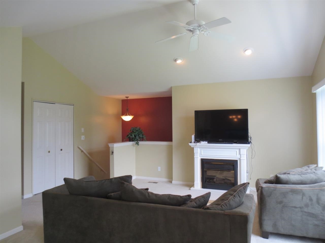1918 Flagstone Circle, Unit 84 Rochester, MI 48307 - Photo 5 of 21 31211715-4.JPG