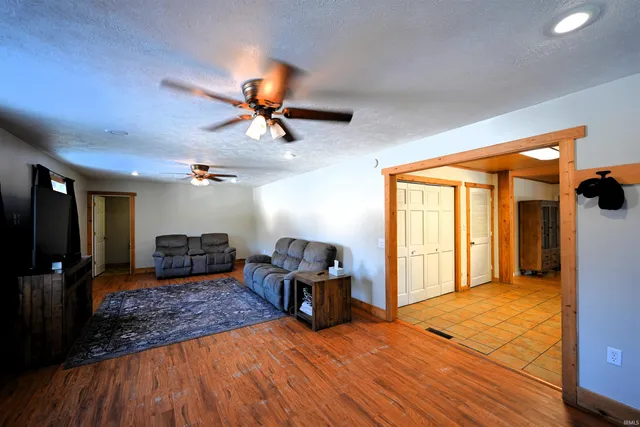 $279,900 | 15500 West 450 North, Medaryville, IN 47957