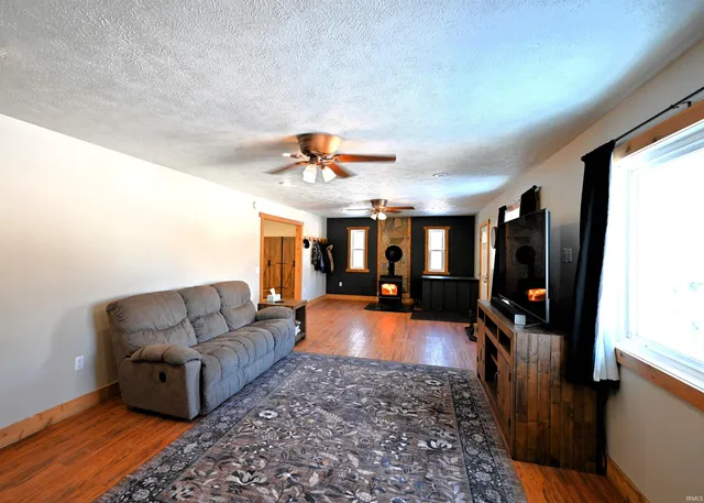 $279,900 | 15500 West 450 North, Medaryville, IN 47957