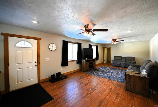 $279,900 | 15500 West 450 North, Medaryville, IN 47957