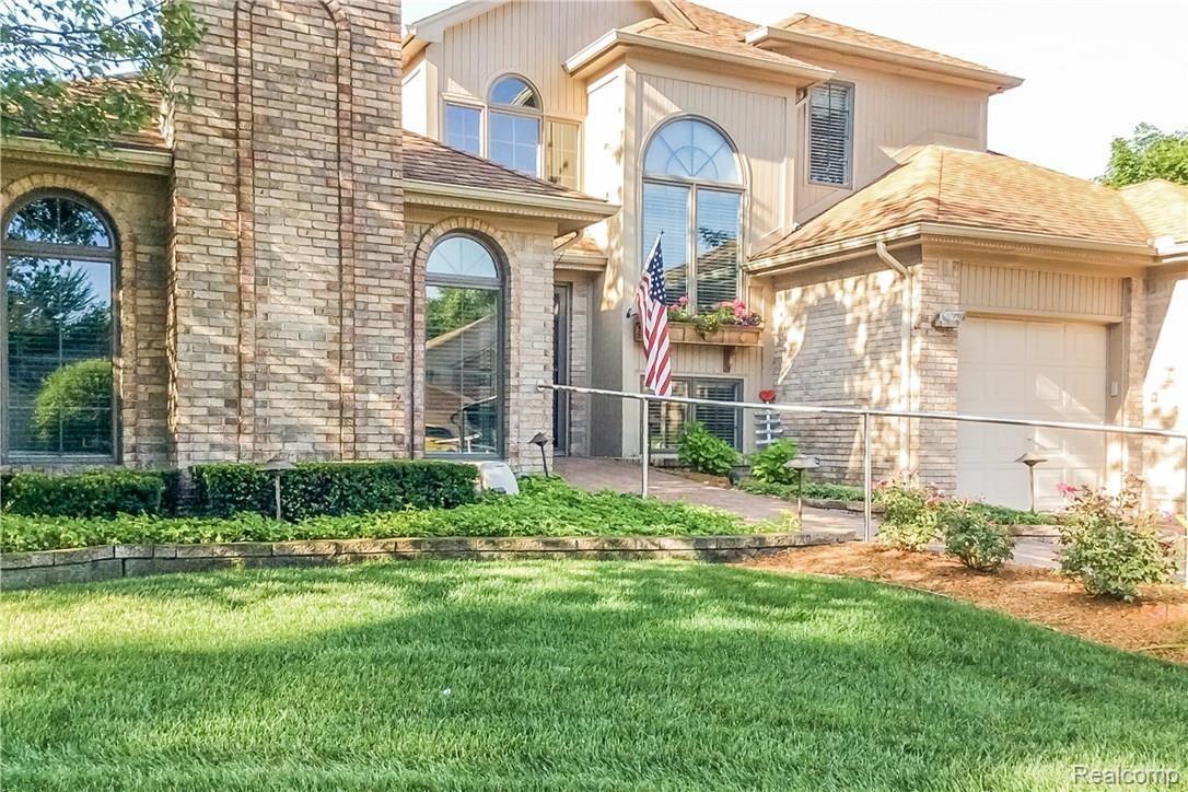 552 Buttercup Court Rochester, MI 48307 - Photo 65 of 73 068-Front_View-2639159-large.jpg