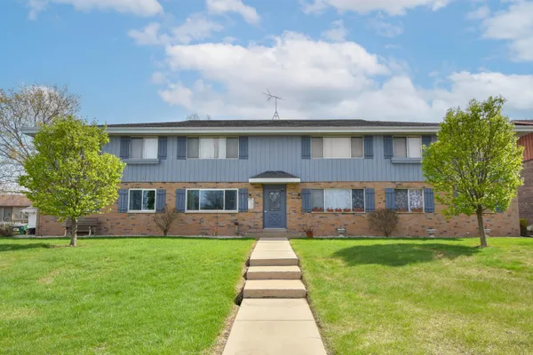 $165,000 | 10237 Whitnall Edge Drive, Unit 104, Franklin, WI 53132