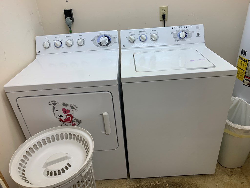 55 Laurel Spring Drive Murphy, NC 28906 - Photo 51 of 73 a utility room with a dryer and washer