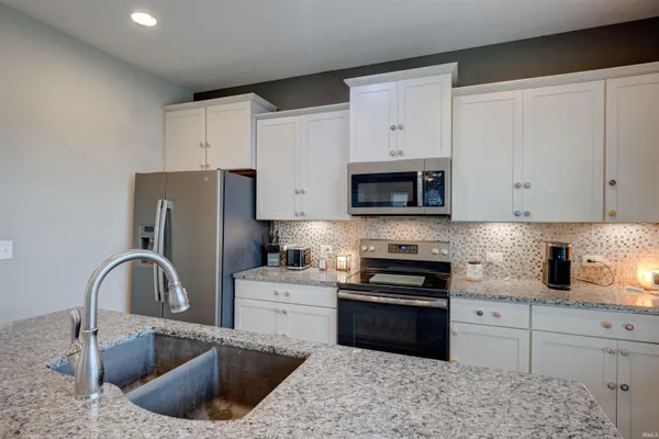 $357,000 | 4754 Brentford Drive, Newburgh, IN 47630