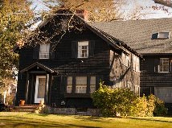 124 Warwick Road Melrose, MA 02176 - Photo 1 of 24 Gallery Image 1