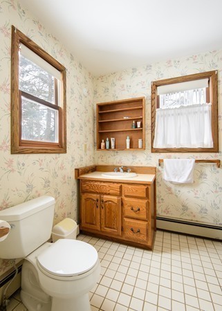 124 Warwick Road Melrose, MA 02176 - Photo 22 of 24 Gallery Image 22