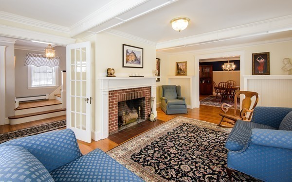 124 Warwick Road Melrose, MA 02176 - Photo 4 of 24 Gallery Image 4