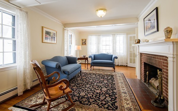 124 Warwick Road Melrose, MA 02176 - Photo 5 of 24 Gallery Image 5