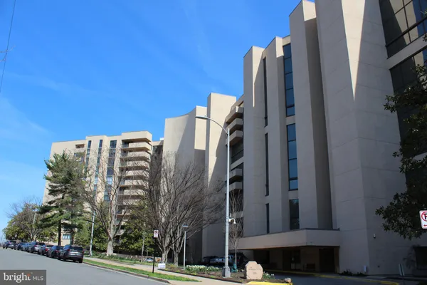 $629,500 | 1101 South Arlington Ridge Road, Unit 504, Arlington, VA 22202