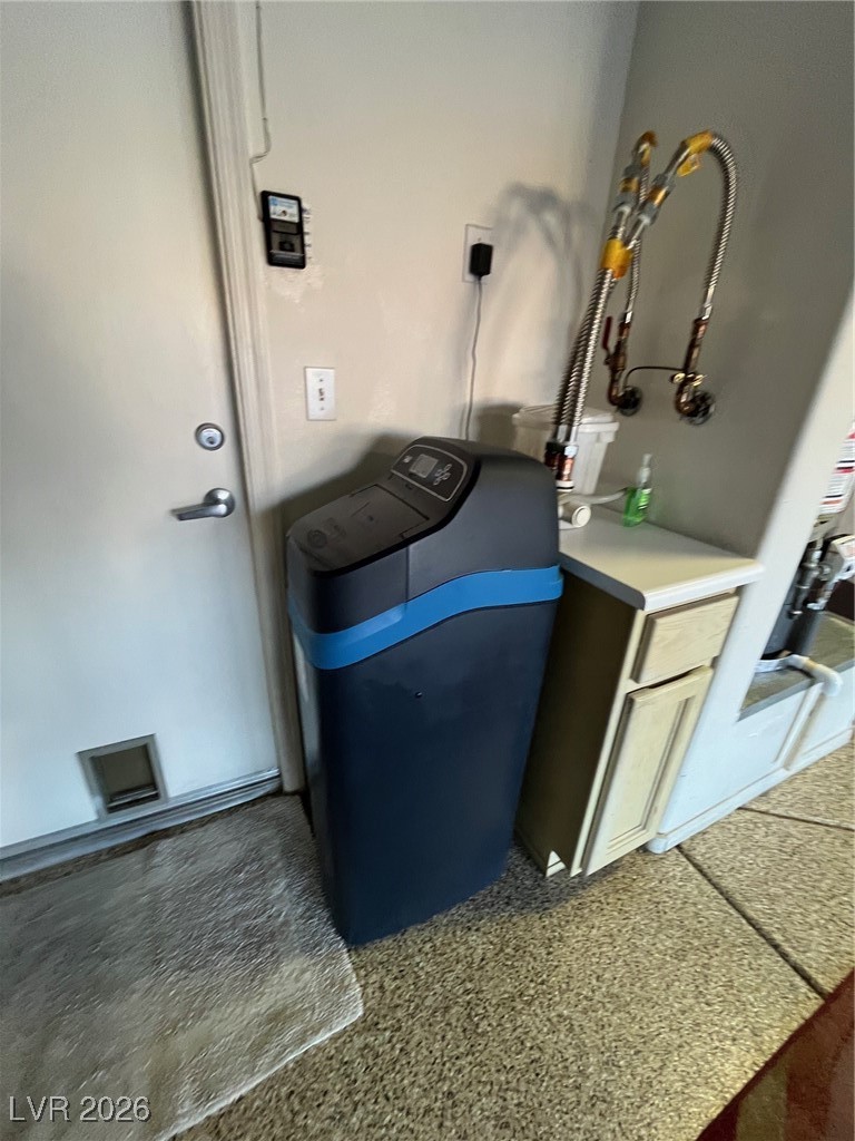 11021 Rackhurst Avenue Las Vegas, NV 89134 - Photo 34 of 53 Soft Water System