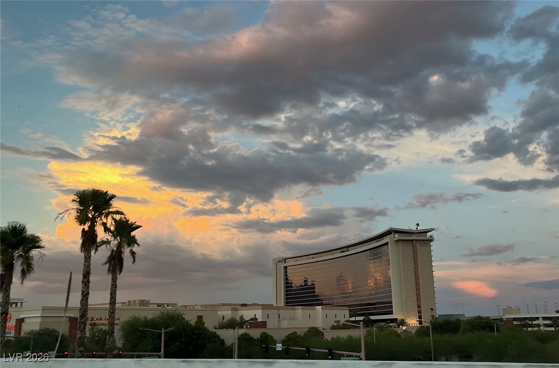 11021 Rackhurst Avenue Las Vegas, NV 89134 - Photo 50 of 53 Three Casinos within 10 minutes... this is Red Rock Casino