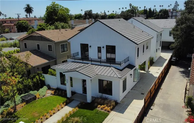 $5,600 | 107 North Parkwood Avenue, Pasadena, CA 91107