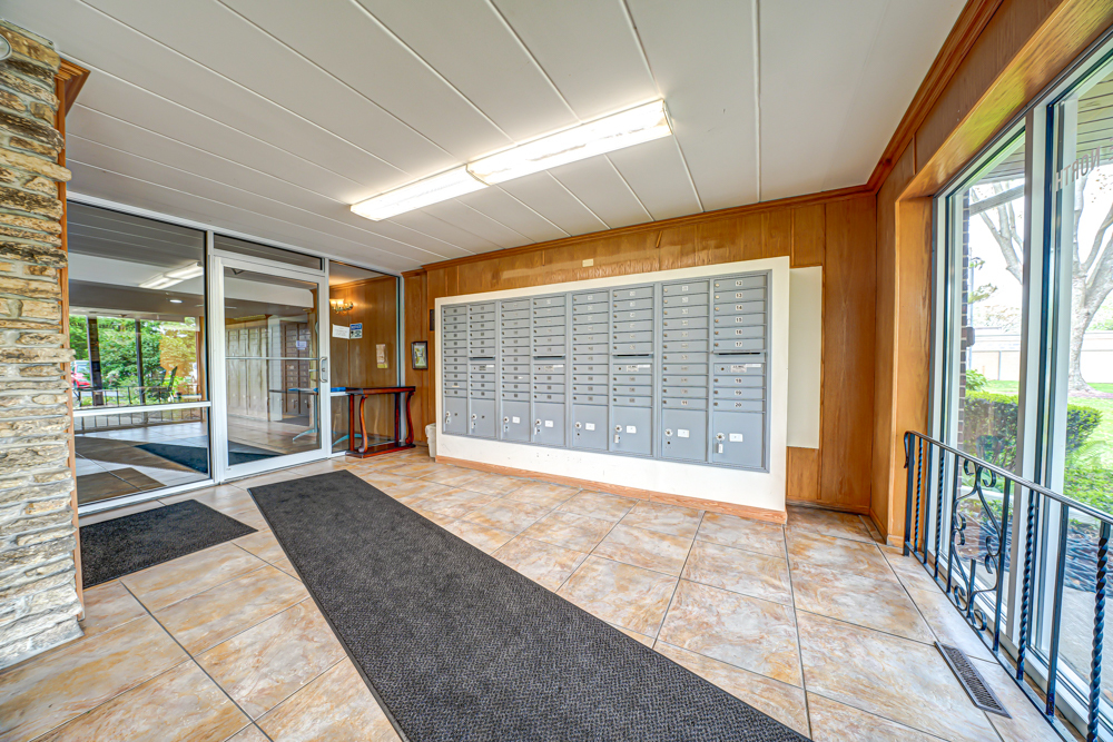 127 North Wolf Road, Unit 63A Wheeling, IL 60090 - Photo 2 of 14 Gallery Image 2