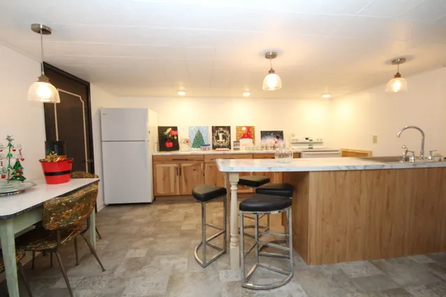 $389,900 | 1550 East Y Avenue, Vicksburg, MI 49097