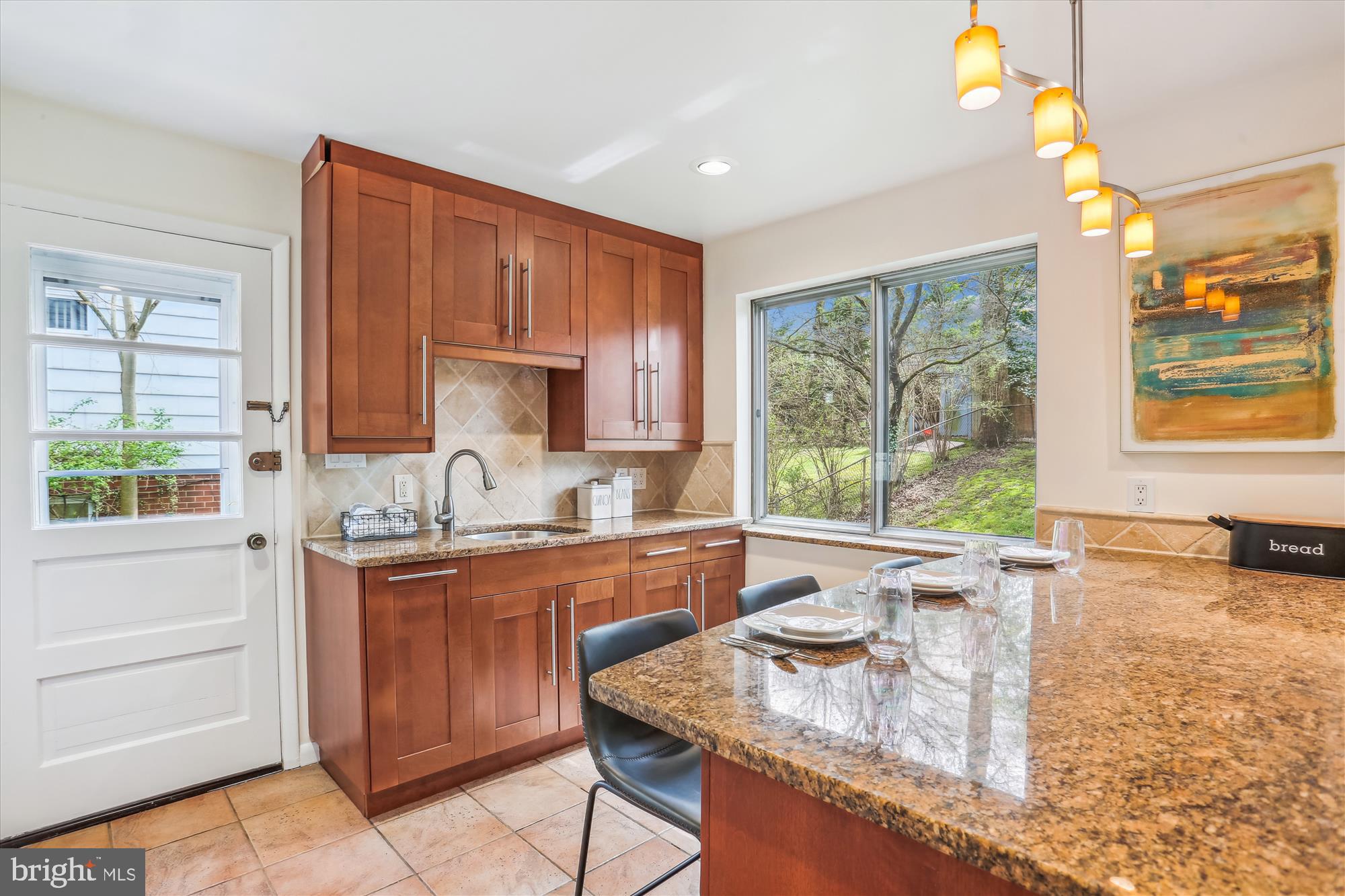 606 Lamberton Drive Silver Spring, MD 20902 - Photo 12 of 39 Breakfast Area
