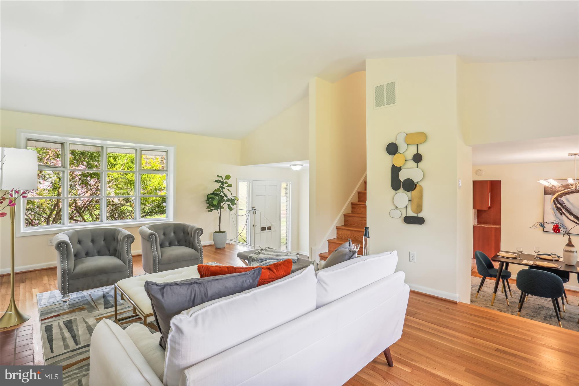 606 Lamberton Drive Silver Spring, MD 20902 - Photo 16 of 39 Living Room