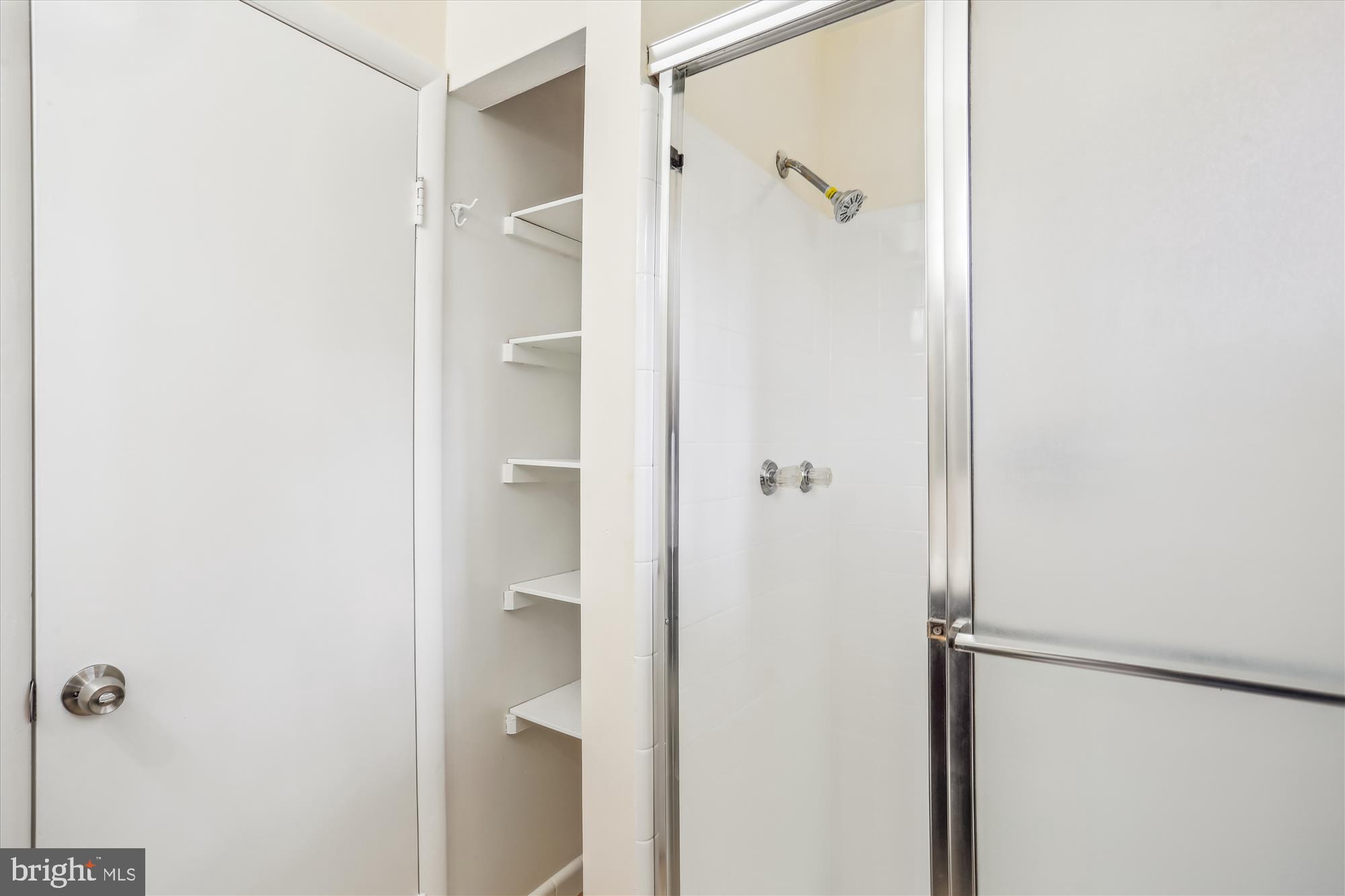 606 Lamberton Drive Silver Spring, MD 20902 - Photo 22 of 39 Primary Bath