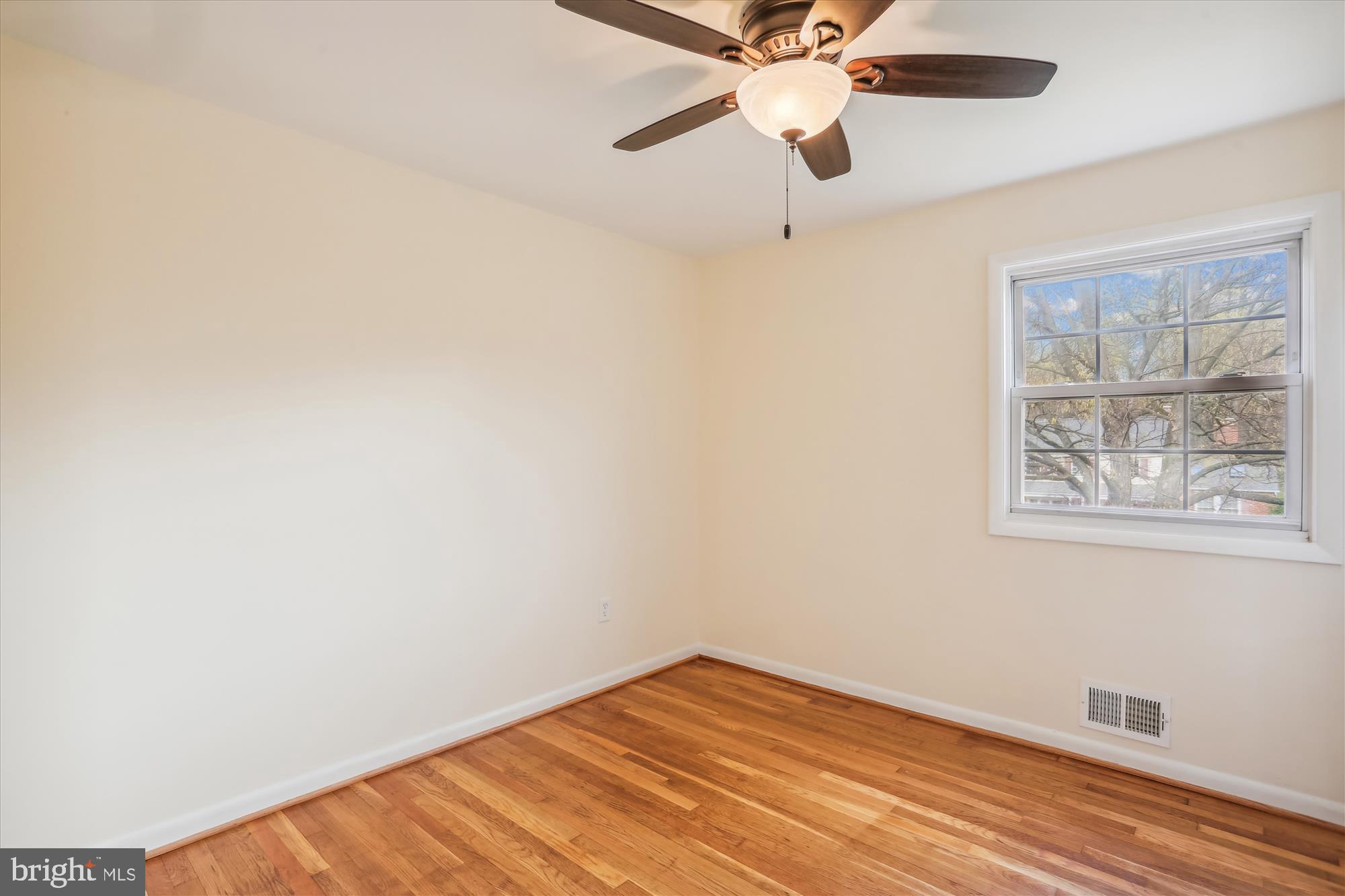 606 Lamberton Drive Silver Spring, MD 20902 - Photo 32 of 39 Bedroom 4