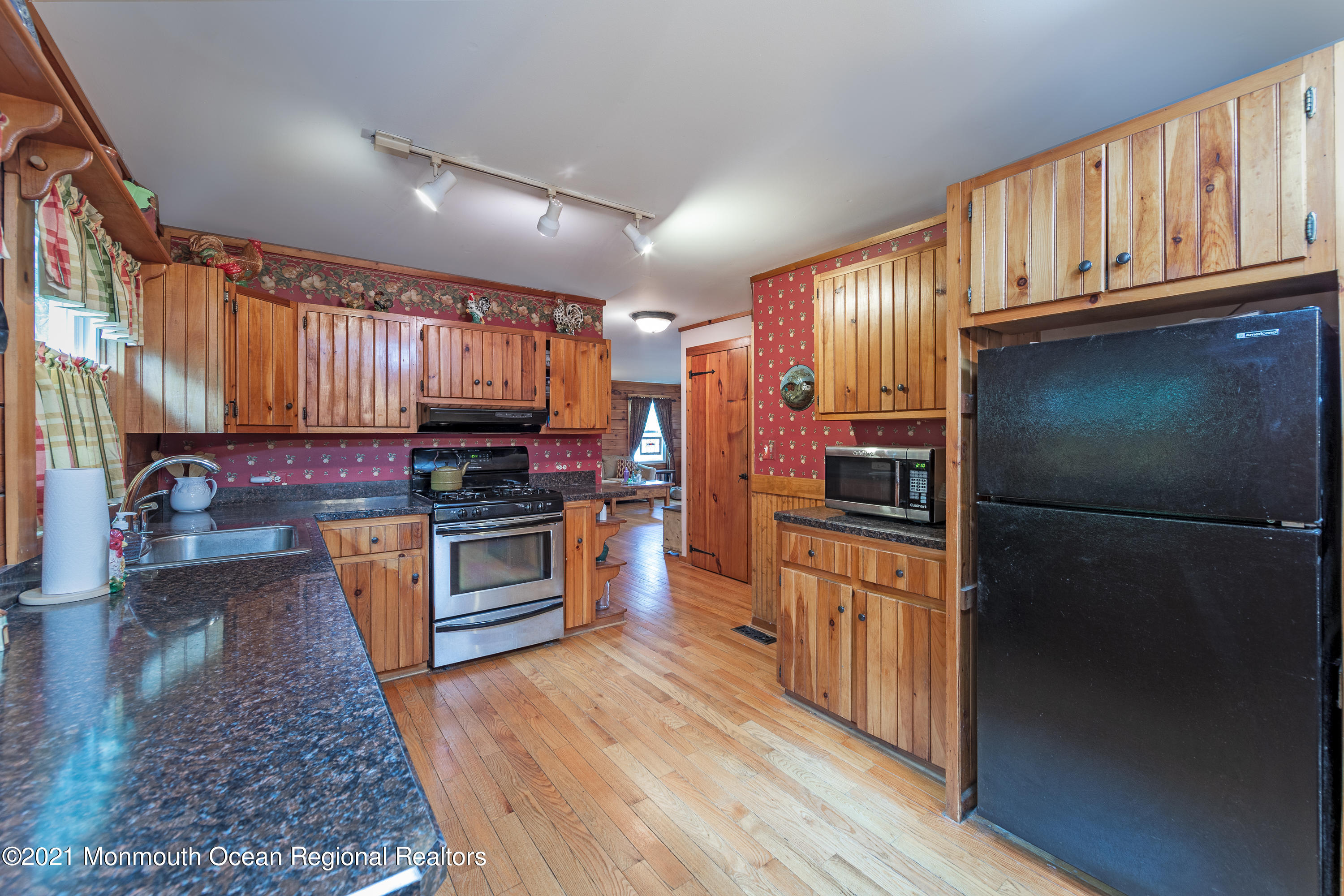 1500 Dorsett Dock Road Point Pleasant, NJ 08742 - Photo 11 of 33 Kitchen