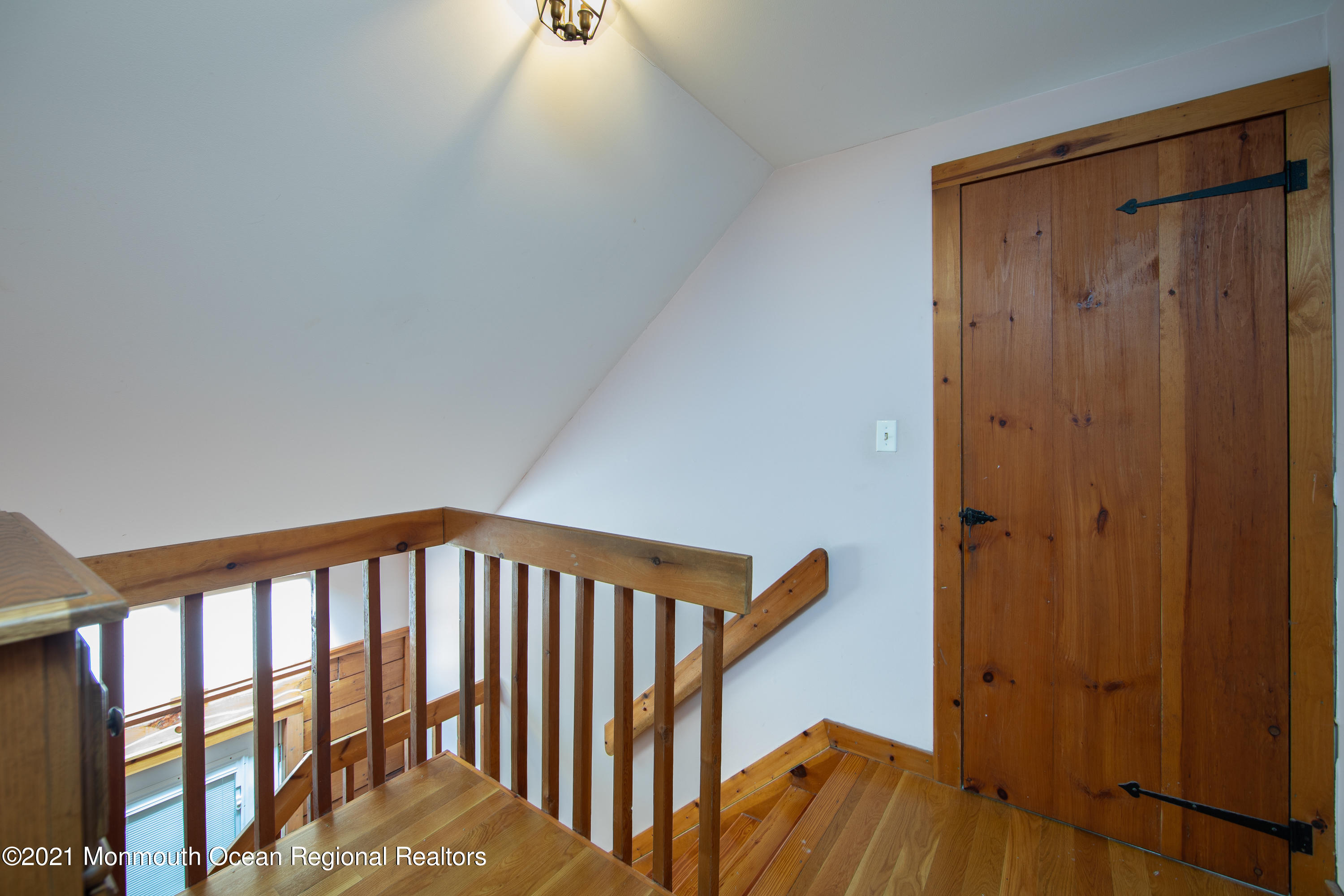 1500 Dorsett Dock Road Point Pleasant, NJ 08742 - Photo 19 of 33 Hallway Landing
