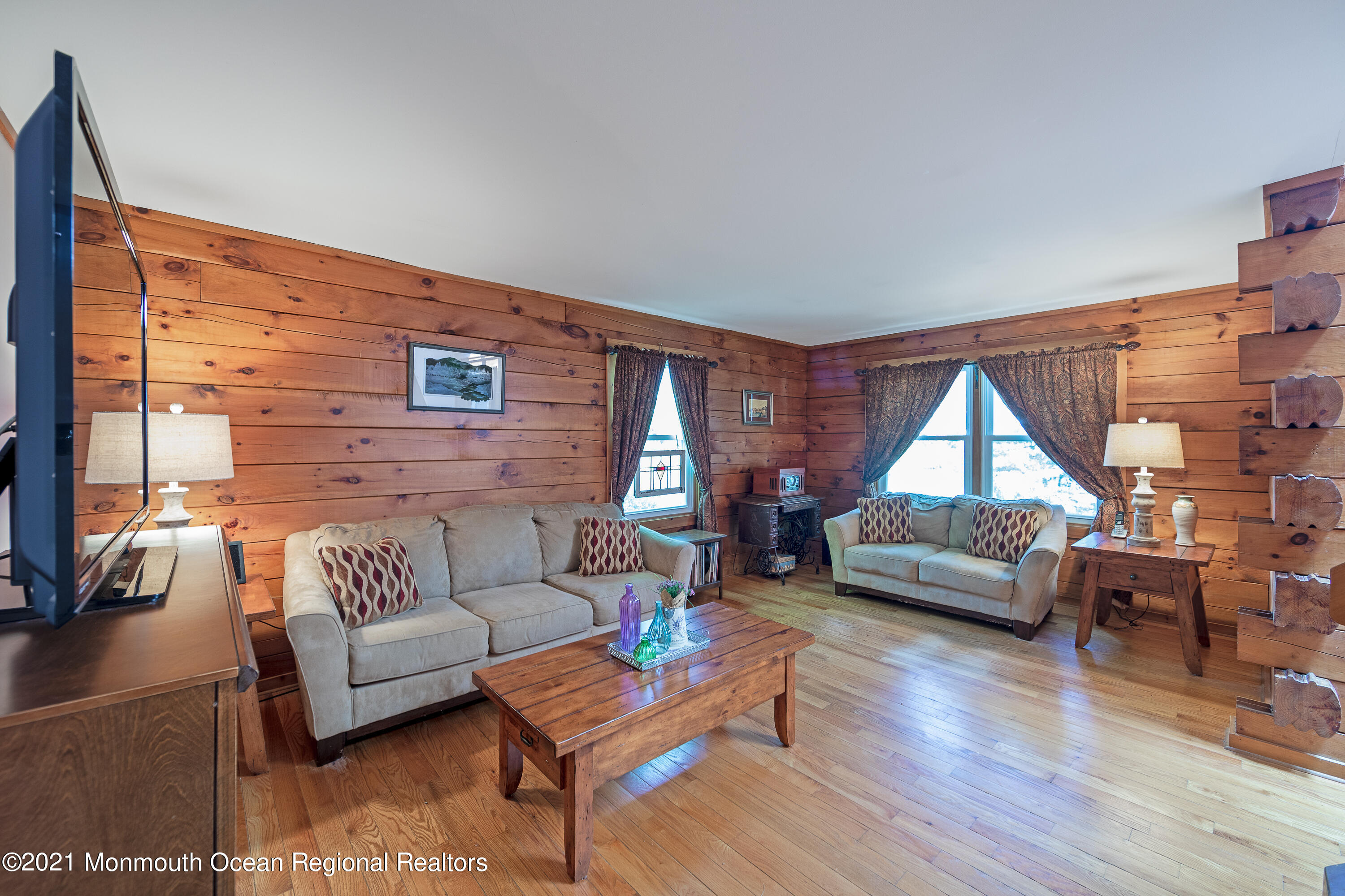 1500 Dorsett Dock Road Point Pleasant, NJ 08742 - Photo 8 of 33 Living Room
