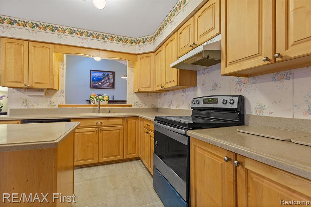 854 Stanford Circle Rochester Hills, MI 48309 - Photo 8 of 45