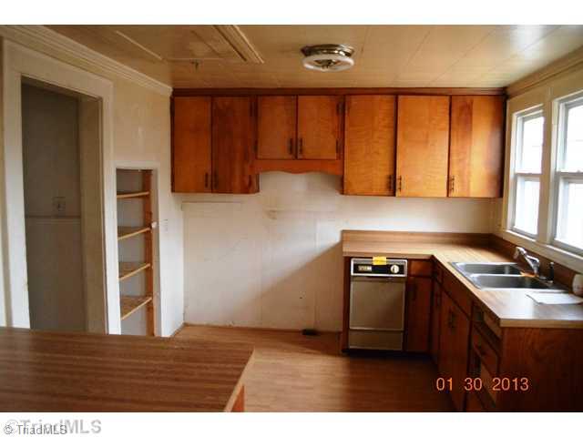 200 Stoltz Street Rural Hall, NC 27045 - Photo 3 of 8 Kitchen.