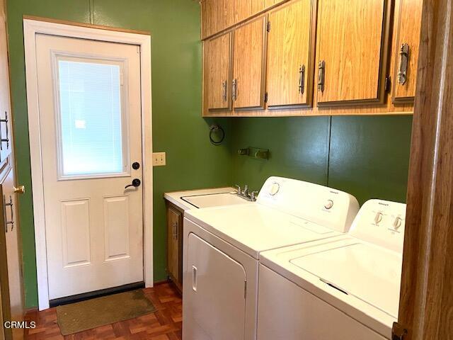 4140 Bradfield Drive, Unit 59 Oxnard, CA 93033 - Photo 18 of 19 a utility room with dryer and washer