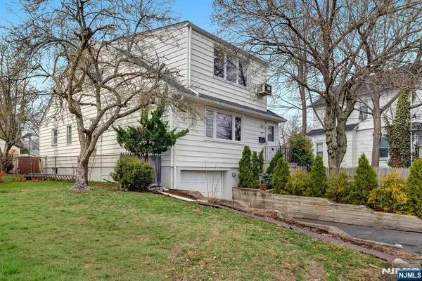 $750,000 | 322 Broughton Avenue, Bloomfield, NJ 07003