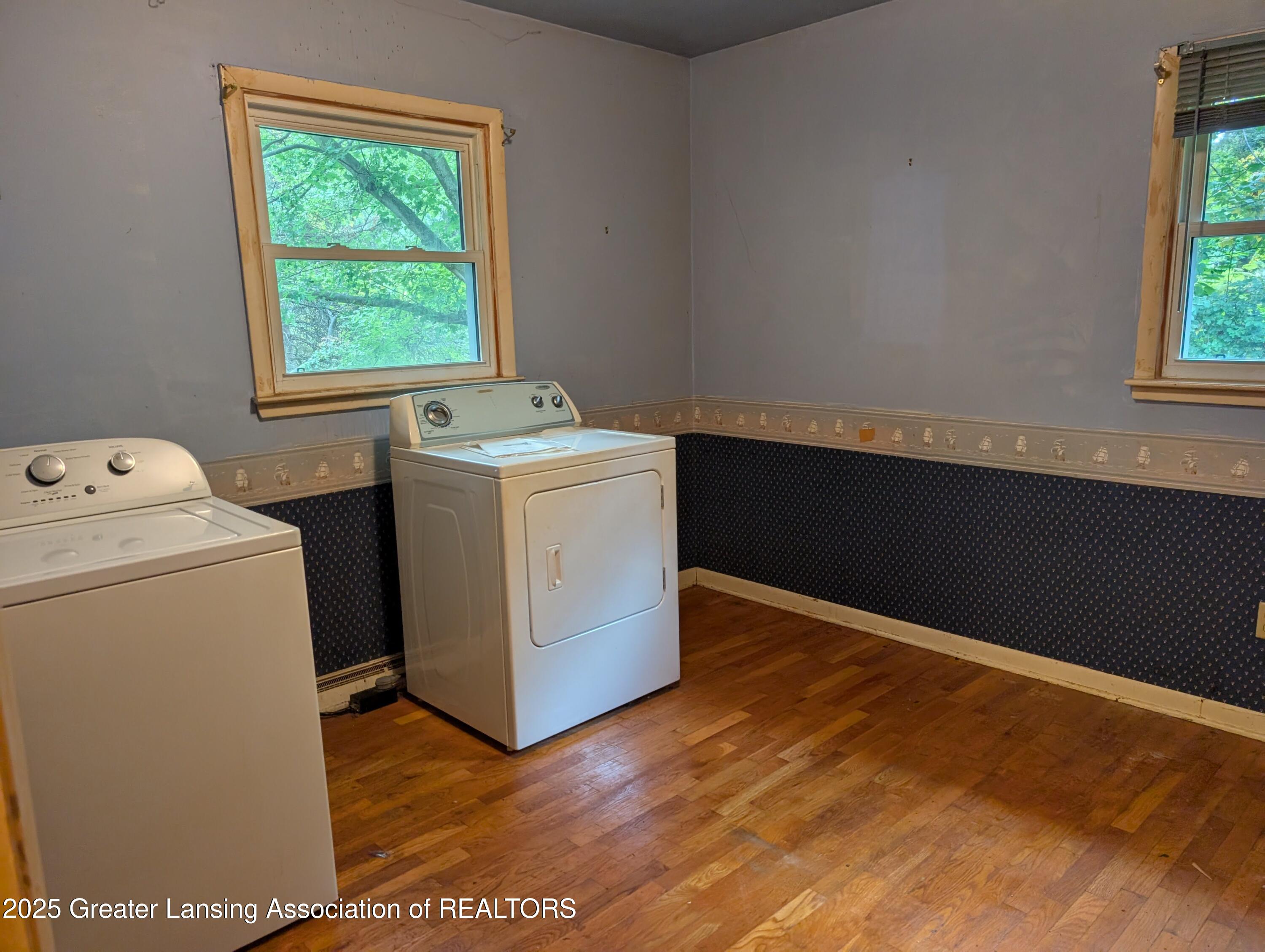 8876 East State Road Haslett, MI 48840 - Photo 9 of 17 PXL_20250924_180232295