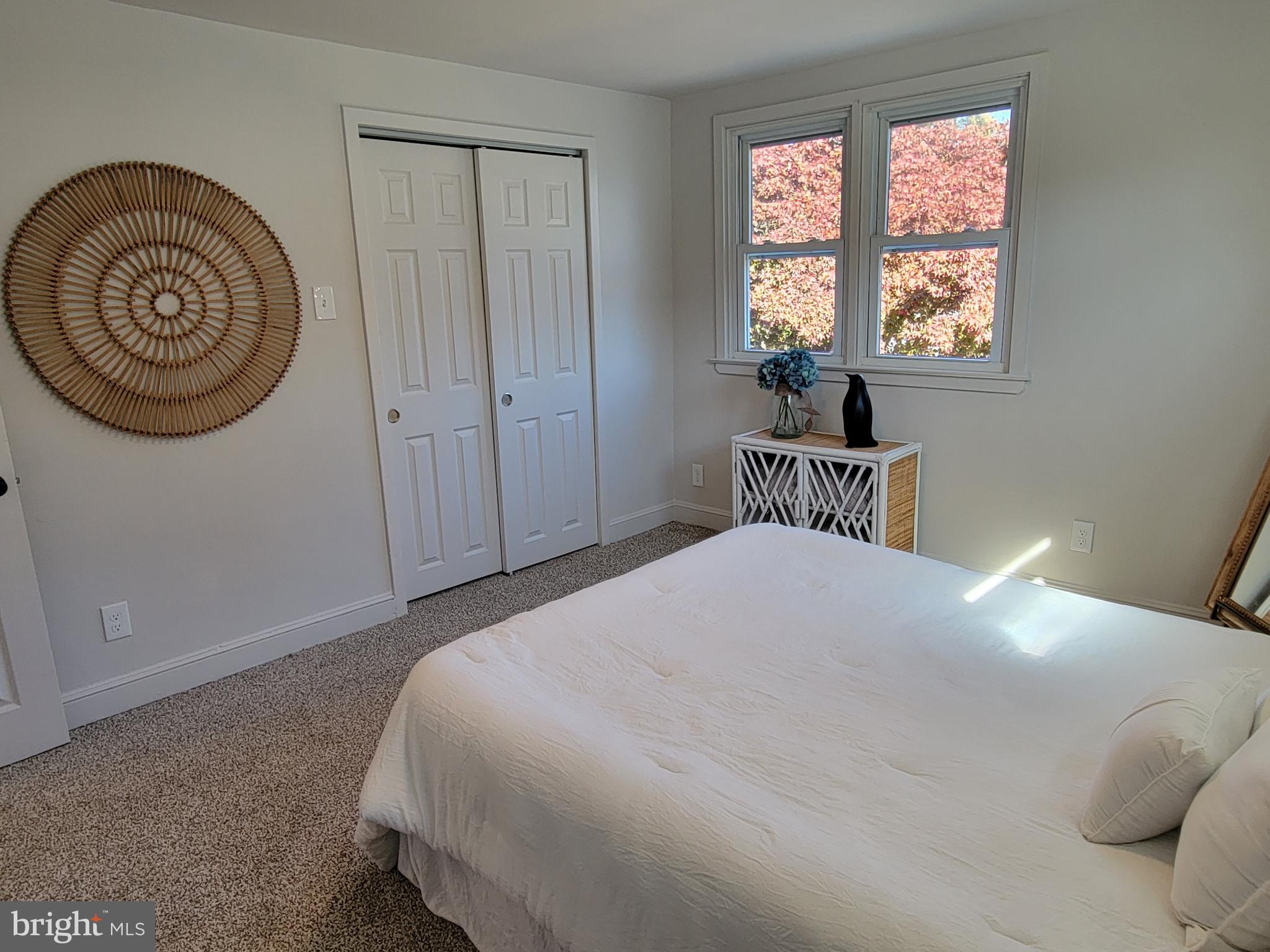 536 Crotzer Avenue Folcroft, PA 19032 - Photo 19 of 35 a bedroom with a bed and a window