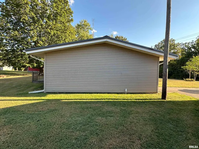 $185,000 | 14930 County Road 1600 East, Teutopolis, IL 62467