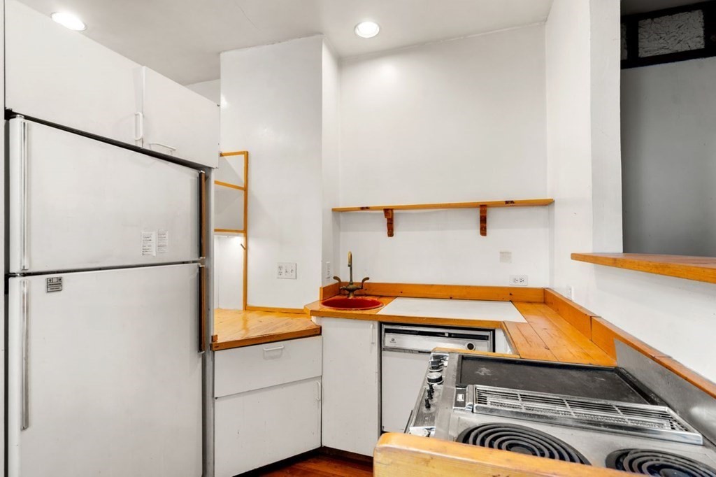 31 Pleasant Street Boston, MA 02129 - Photo 17 of 31