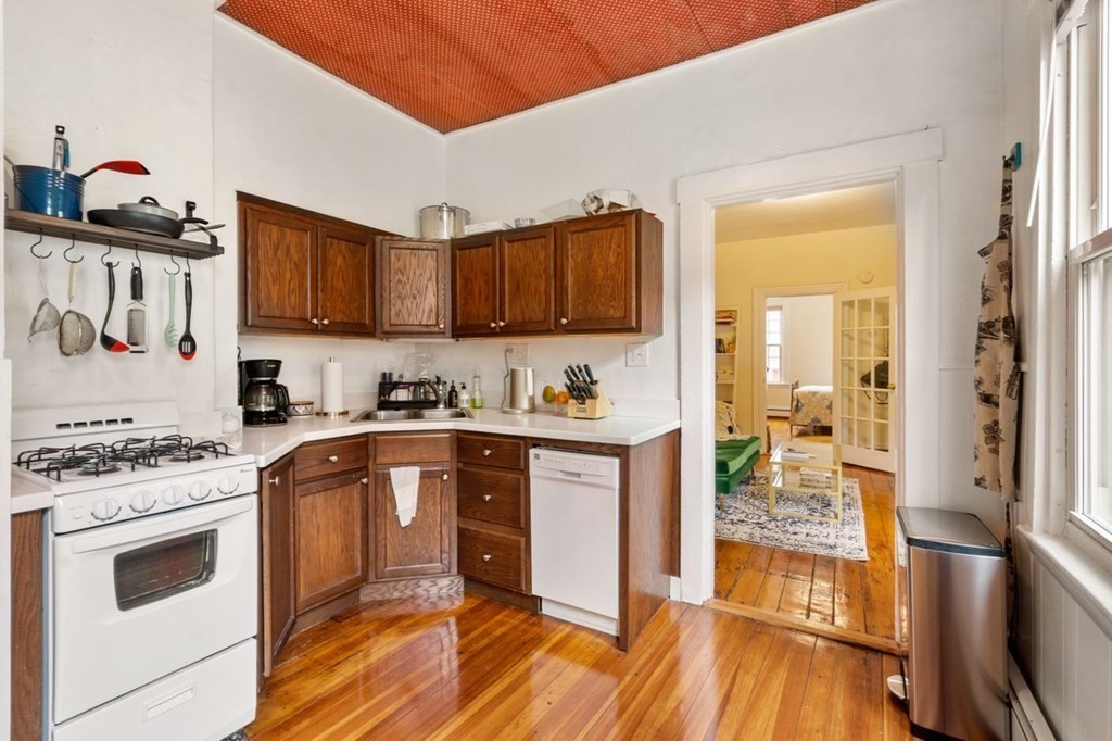 31 Pleasant Street Boston, MA 02129 - Photo 8 of 31