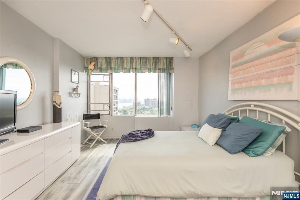 6 Horizon Road, Unit 2702 Fort Lee, NJ 07024 - Photo 11 of 19 Gallery Image 11