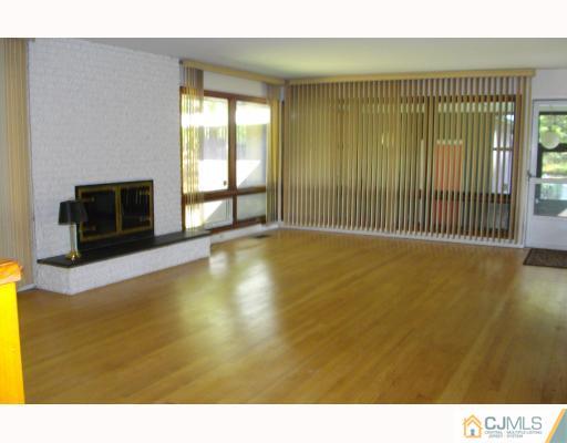 257 Gordon Road Old Bridge, NJ 07747 - Photo 4 of 9 Gallery Image 4