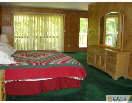 257 Gordon Road Old Bridge, NJ 07747 - Photo 5 of 9 Gallery Image 5