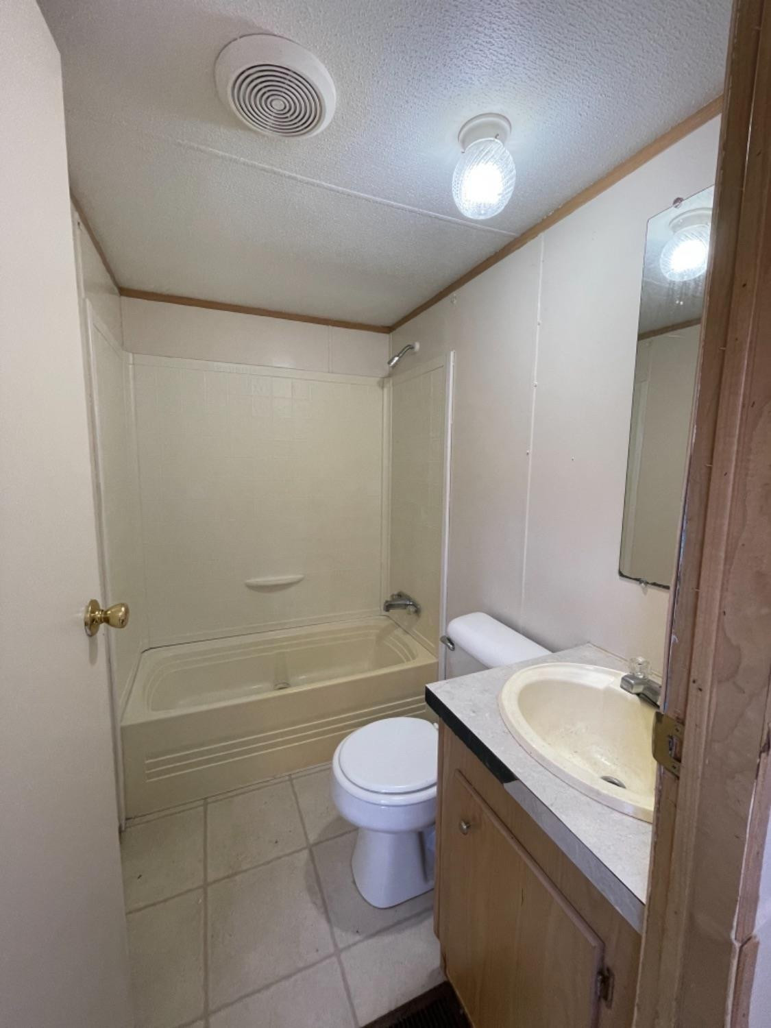 6470 Donaldson Road Mount Sterling, KY 40353 - Photo 15 of 18 Second Bath