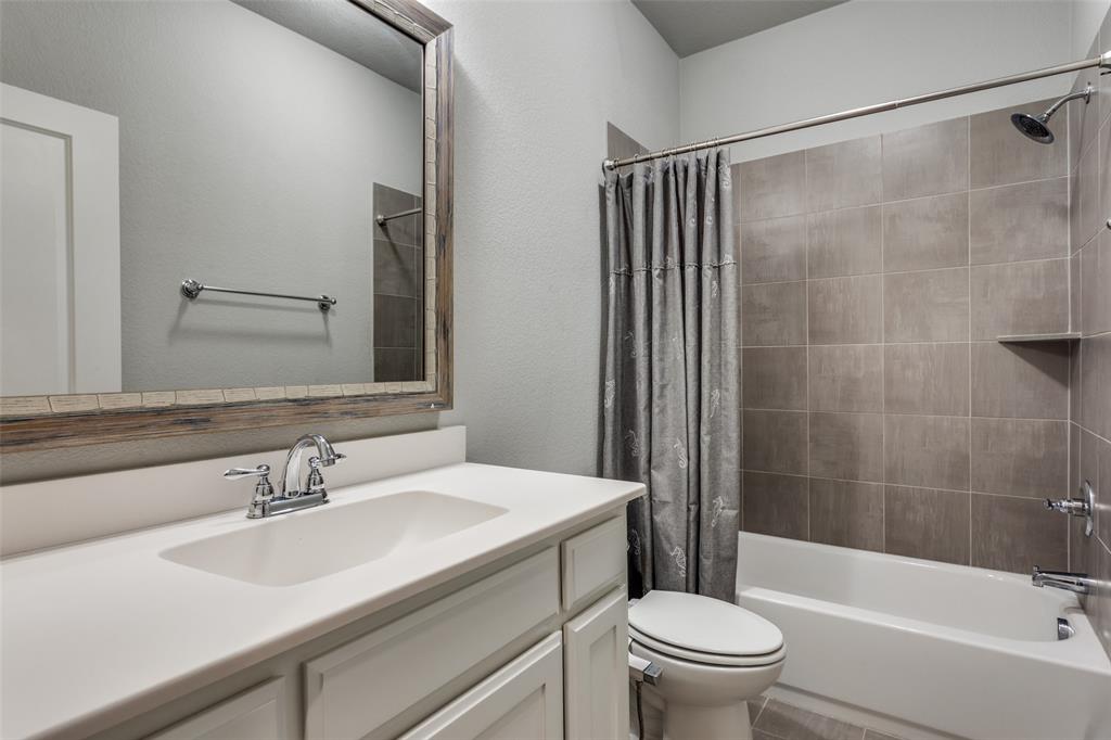 529 Inwood Street Benbrook, TX 76126 - Photo 14 of 28