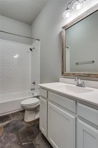 $523,900 | 529 Inwood Street, Benbrook, TX 76126