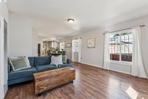 $500,000 | 1262 94th Avenue, Oakland, CA 94603