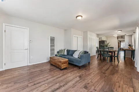 $500,000 | 1262 94th Avenue, Oakland, CA 94603