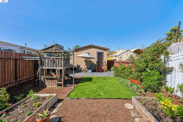 $500,000 | 1262 94th Avenue, Oakland, CA 94603