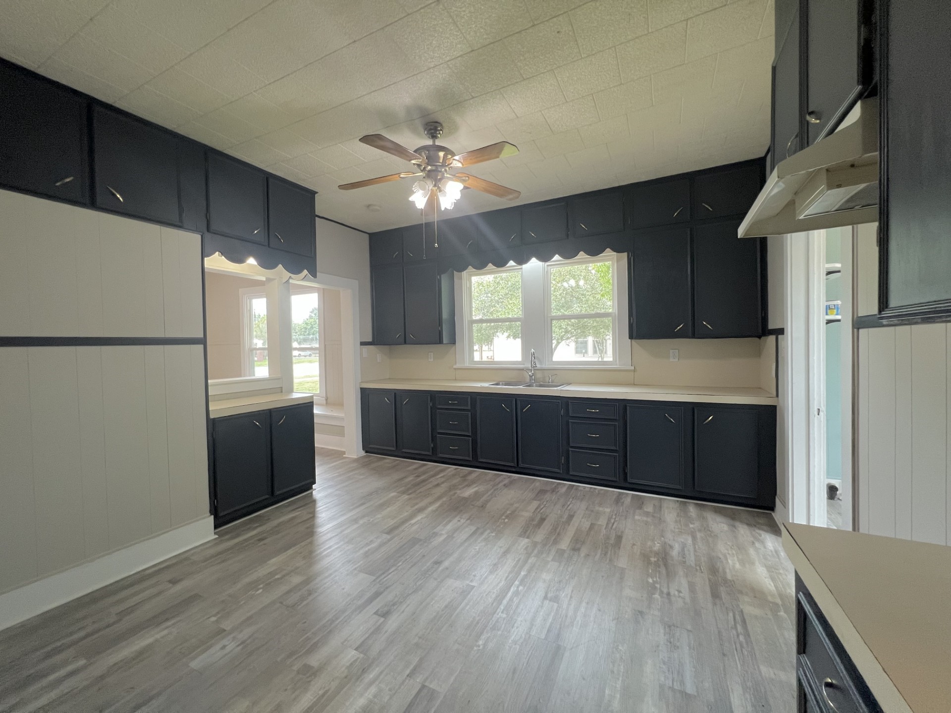 115 Summit Street Schulenburg, TX 78956 - Photo 14 of 31