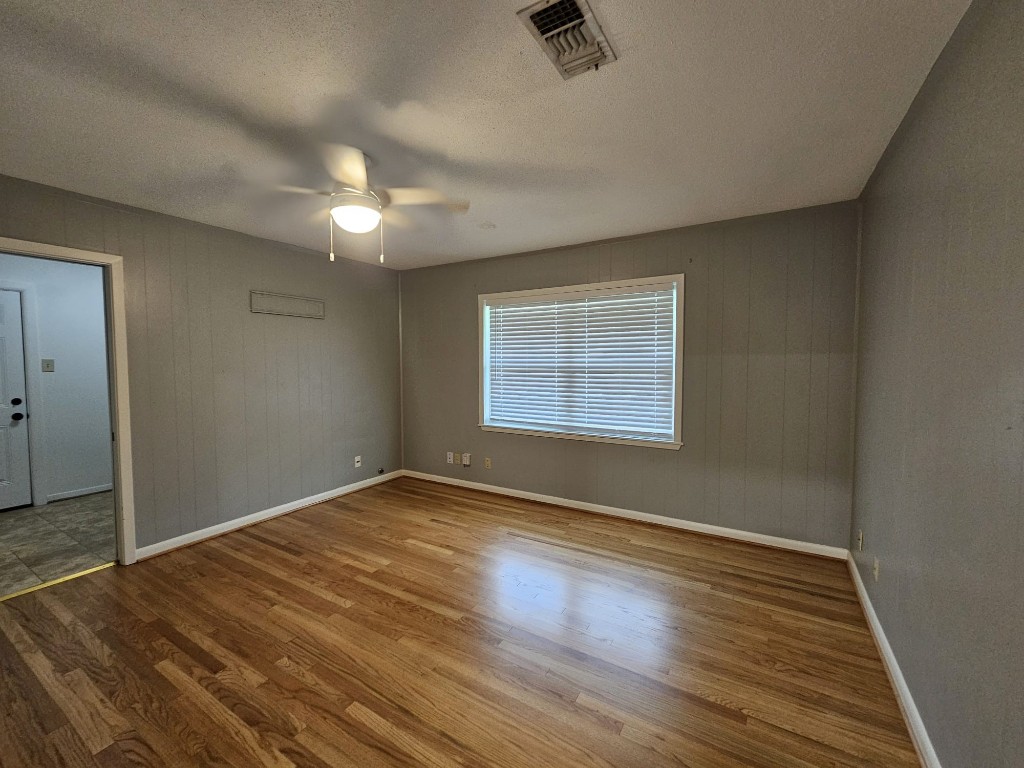 1518 Lawrence Street Rosenberg, TX 77471 - Photo 12 of 17 Third room