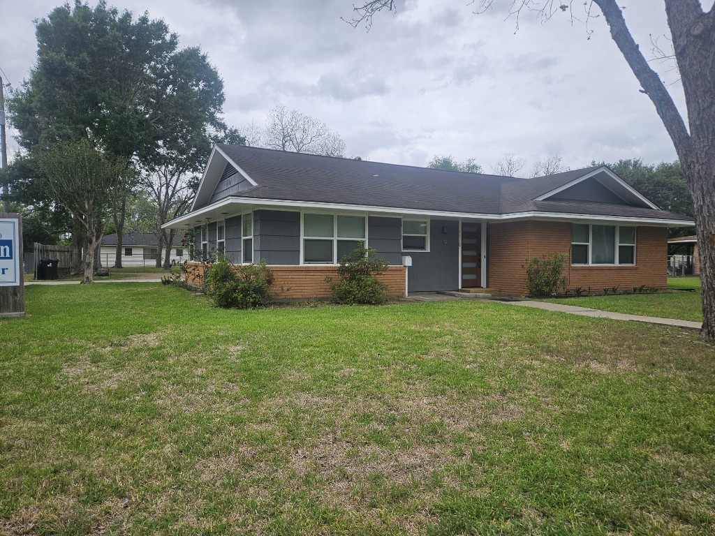 1518 Lawrence Street Rosenberg, TX 77471 - Photo 2 of 17 Angle view