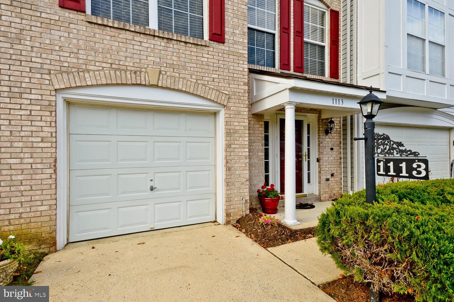 1113 Ring Bill Loop Upper Marlboro, MD 20774 - Photo 2 of 39 front view of a building